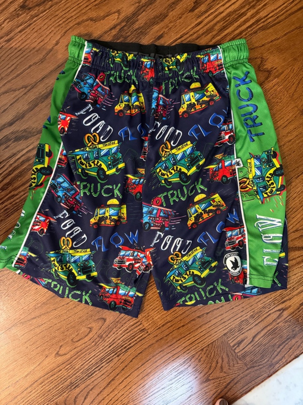 Flow society food truck shorts Youth L Boys